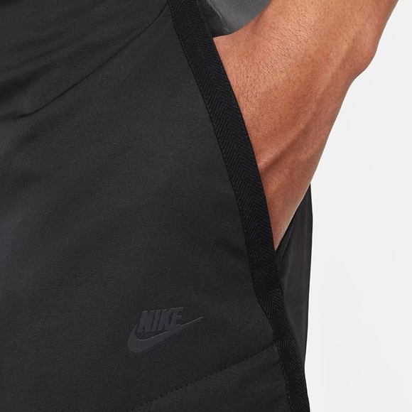 Nike Tech Pack Reflective Unlined Cargo Pant - Picture 4 of 12